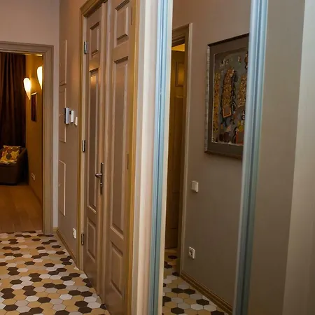 Old Town Lux Апартаменты